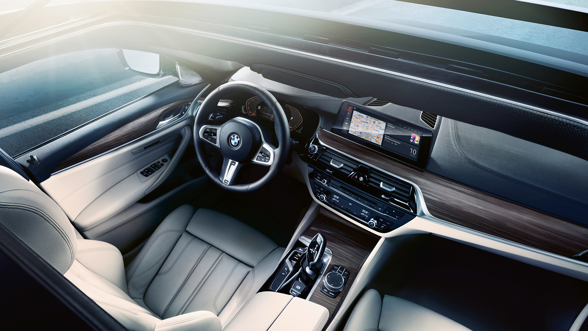 Unutrašnjost BMW serije 5 Touring Unutrašnjost BMW serije 5 Touring značajke530d xDrive Touring G31 Mediterranean Blue metalik unutrašnjost