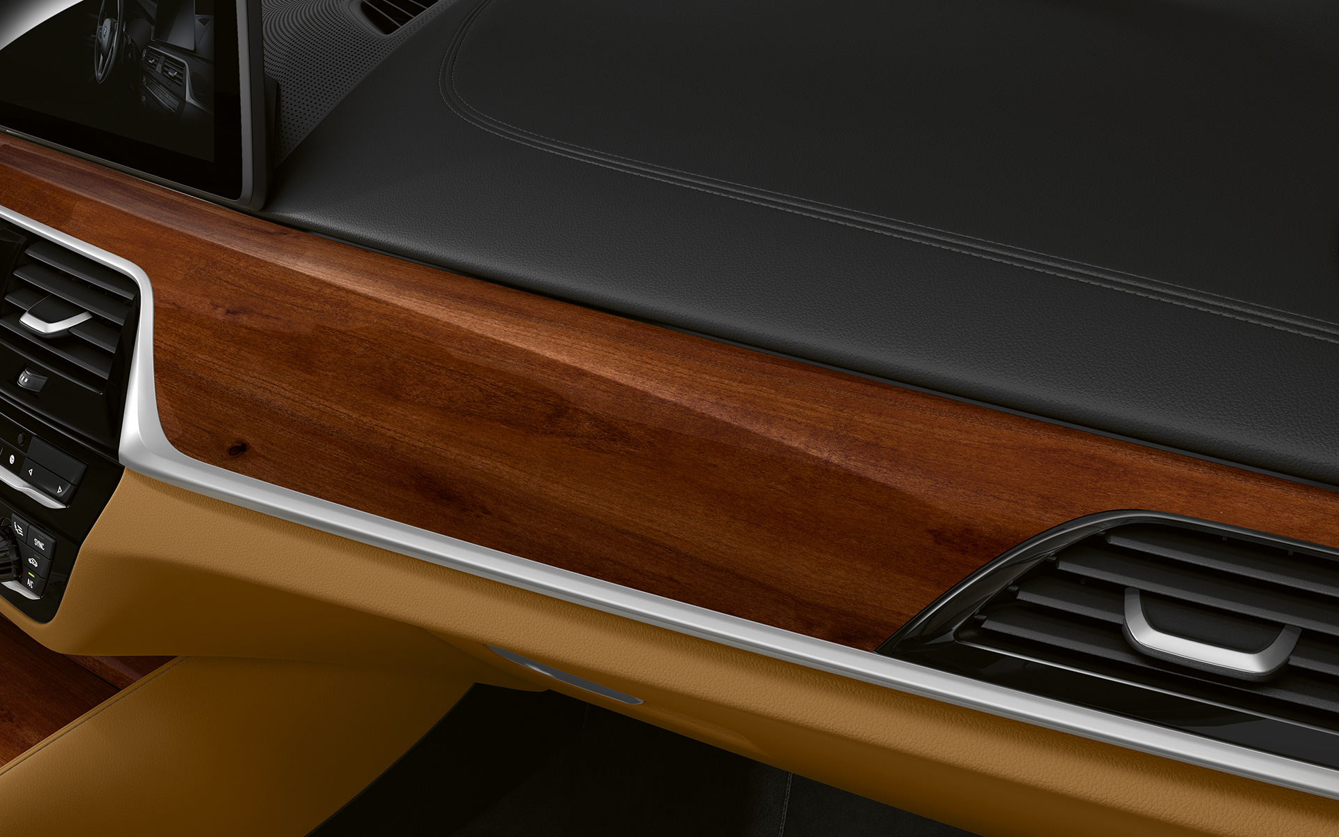 BMW serije 5 Touring G31 LCI kokpit detalj letvice unutrašnjosti BMW Individual fino drvo plum brown visoki sjaj s detaljima Pearl Chrome BMW serije 5 Touring G31 Facelift 2020 kokpit detalj letvice unutrašnjosti BMW Individual fino drvo plum brown visoki sjaj detalji Pearl Chrome