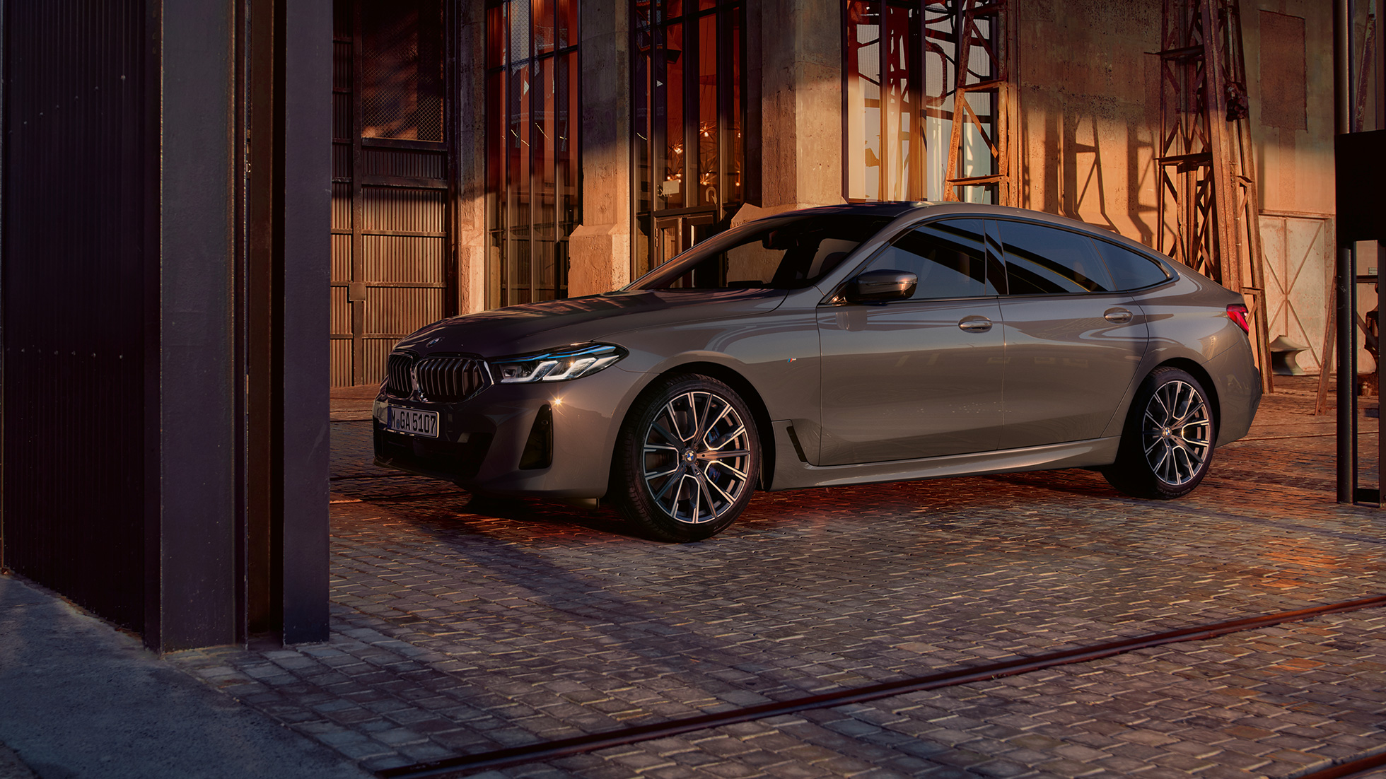 Silueta BMW serije 6 Gran Turismo G32 2020 BMW serije 6 Gran Turismo 640i xDrive G32 2020 Bernina Grey bočni prikaz
