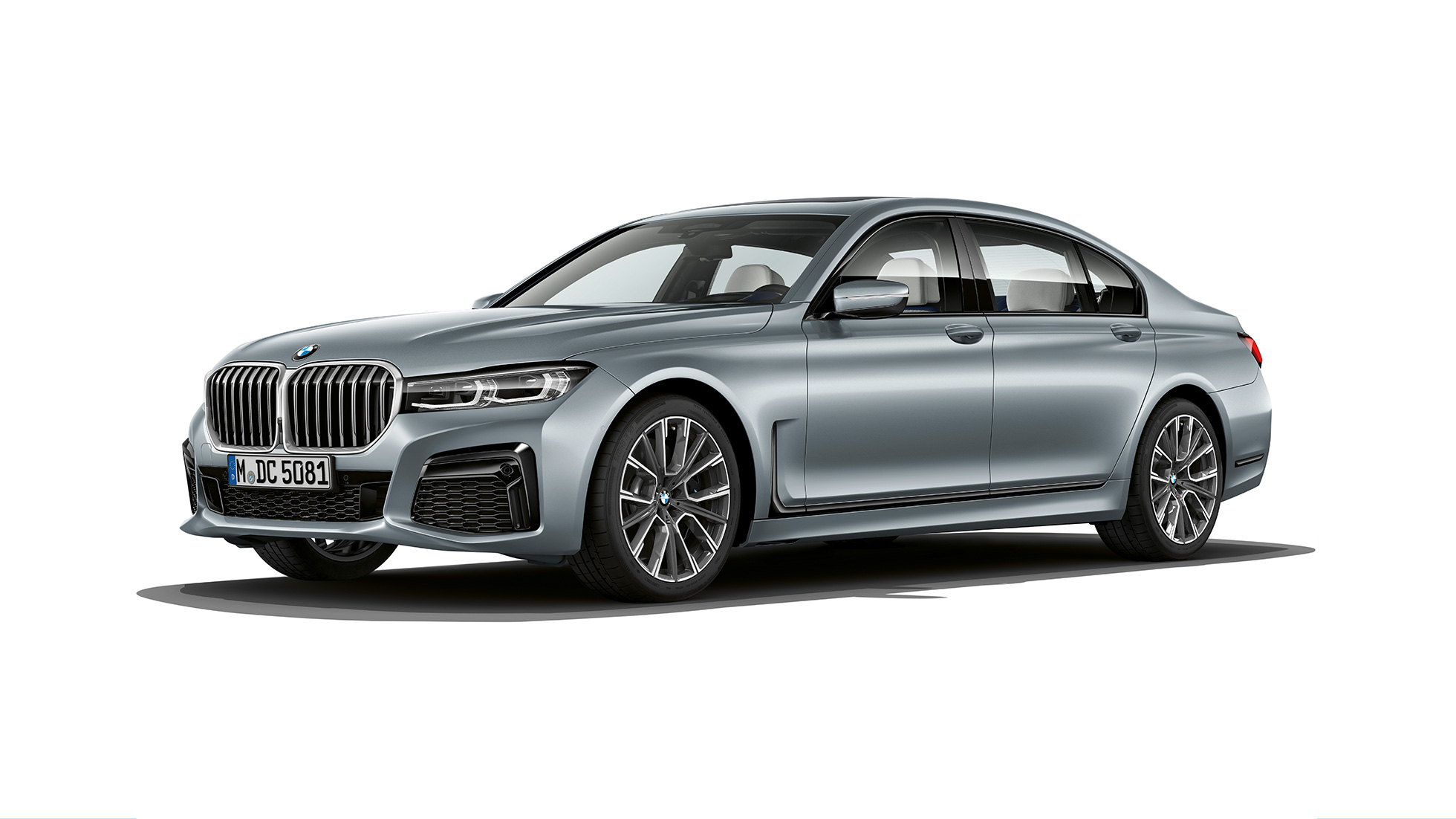 M Sport paket sivog BMW-a serije 7 Limuzina, tročetvrtinski prednji prikaz M Sport paket sivog BMW-a serije 7 Limuzina u tročetvrtinskom prednjem prikazu