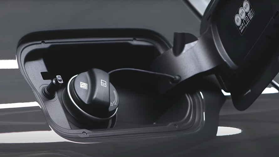BMW plug-in hybrid poklopac za punjenje BMW plug-in hybrid poklopac za punjenje pogled izbliza