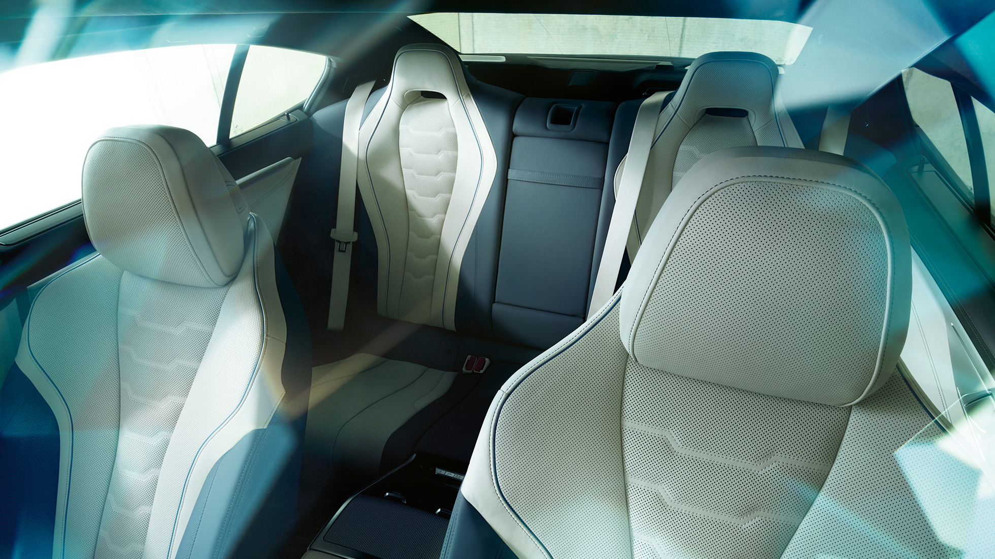 BMW serije 8 Gran Coupé, oprema unutrašnjosti BMW serije 8 Gran Coupé, dizajn opreme unutrašnjosti
