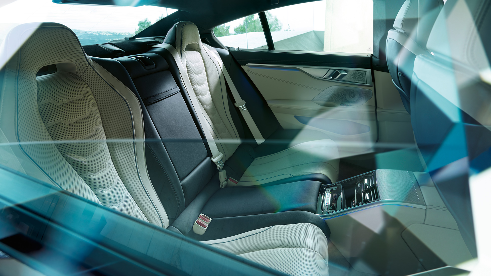 Dizajn unutrašnjosti u stražnjem kraju BMW serije 8 Gran Coupé, dizajn unutrašnjosti u stražnjem kraju