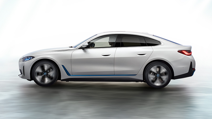 BMW i4 2021 G26 fotografija 3 BMW i4 2021 G26 potpuno električni Gran Coupé električni automobil fotografija 3 sa pozornice