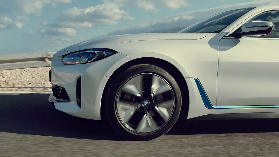 Video o voznoj dinamici i ubrzanju potpuno električnog BMW i4 M50 G26 2021 Video o voznoj dinamici i ubrzanju potpuno električnog BMW i4 M50 G26 2021
