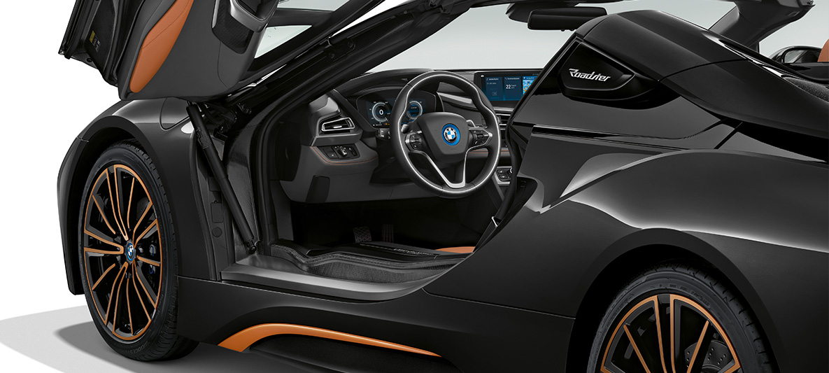 Krilna vrata, BMW i8 Roadster Ultimate Sophisto Edition Otvorena krilna vrata, BMW i8 Roadster Ultimate Sophisto Edition, Sophisto Grey