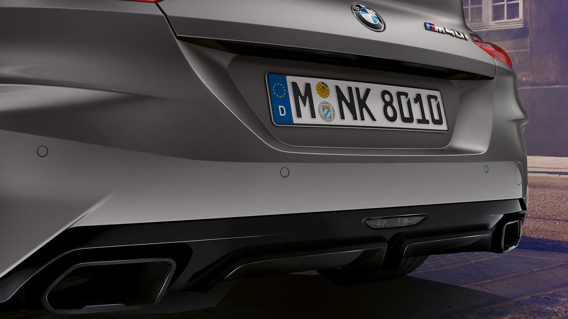 Ispušne cijevi BMW-a Z4 Roadster M40i Detaljan prikaz ispušnih cijevi BMW-a Z4 Roadster M40i G29 2019 BMW Individual Frozen grey metalik boje