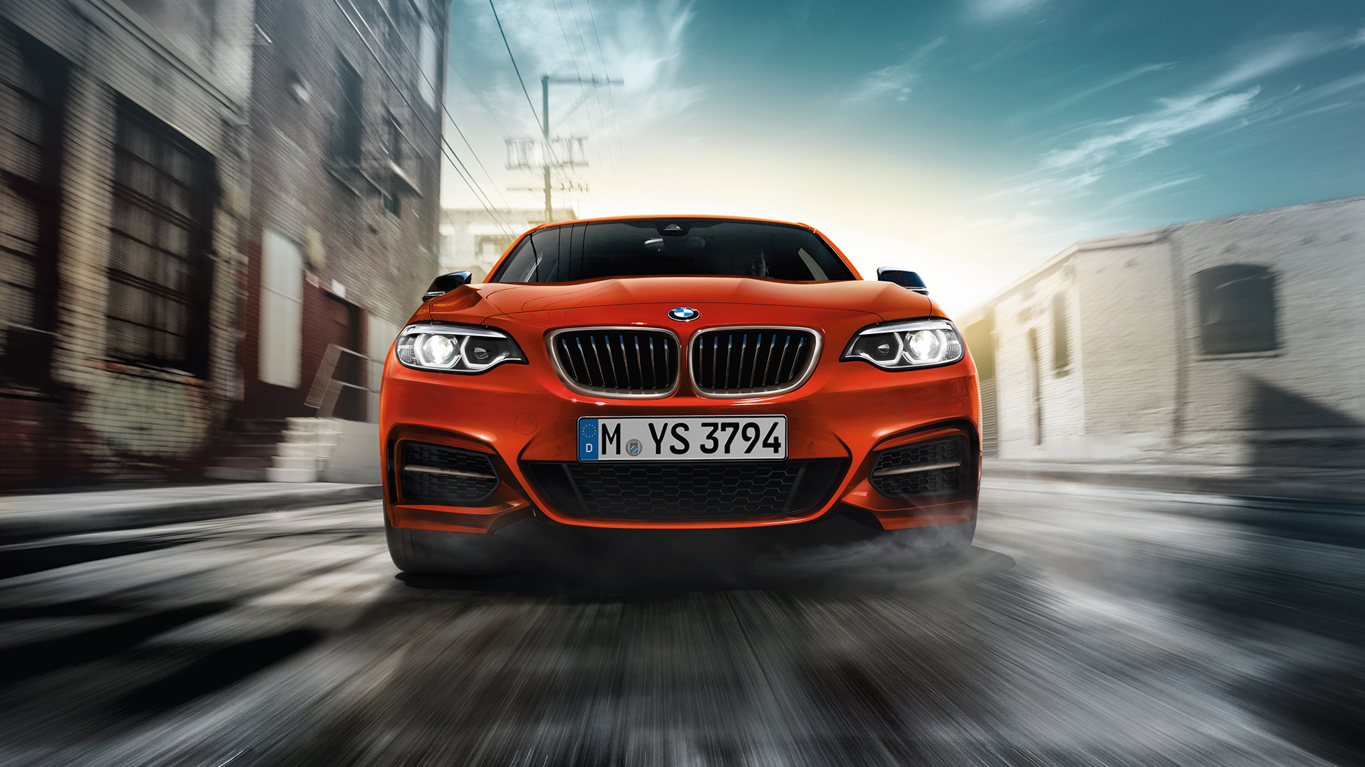 Dizajn prednjeg kraja BMW-a M240i Coupé Dizajn prednjeg kraja BMW-a M240i Coupé F22 2017 Sunset Orange metalik prednji pogled