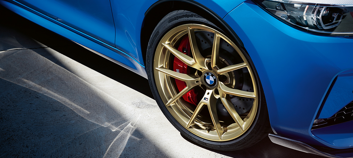 19” M lakometalni kotači V-spoke stila 763 M Gold mat BMW M2 19” M lakometalni kotači V-spoke stila 763 M Gold mat BMW M2 CS F87 Misano Blue metalik detaljni pogled