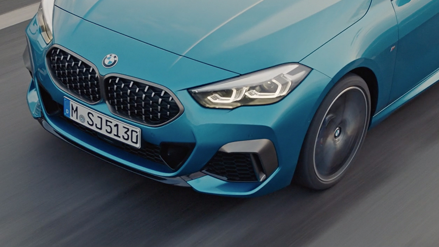 Film BMW M235i xDrive Gran Coupé Film BMW M235i xDrive Gran Coupé 2020 Black Sapphire metalik F44