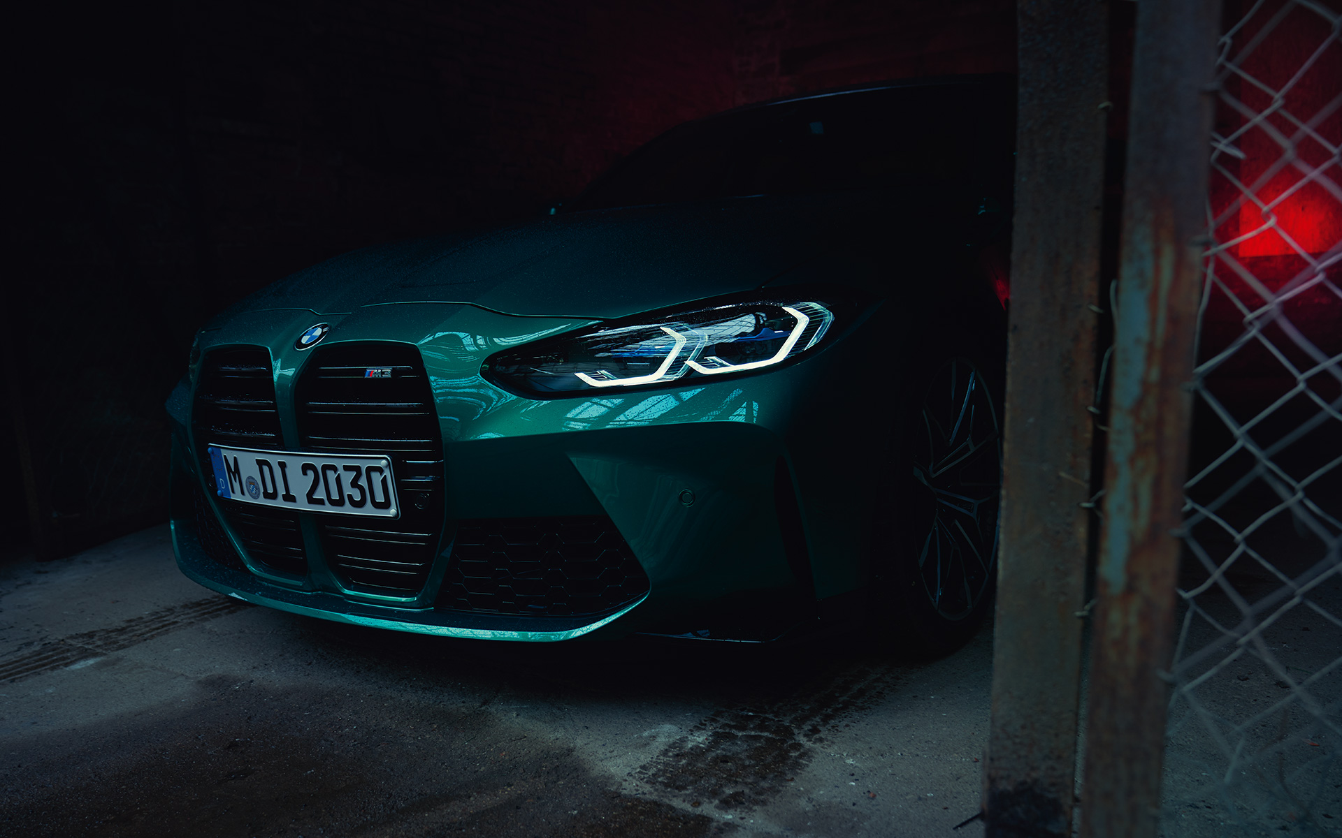 BMW M3 Limuzina G80 2020 Isle of Man Green metalik bočna prednja strana