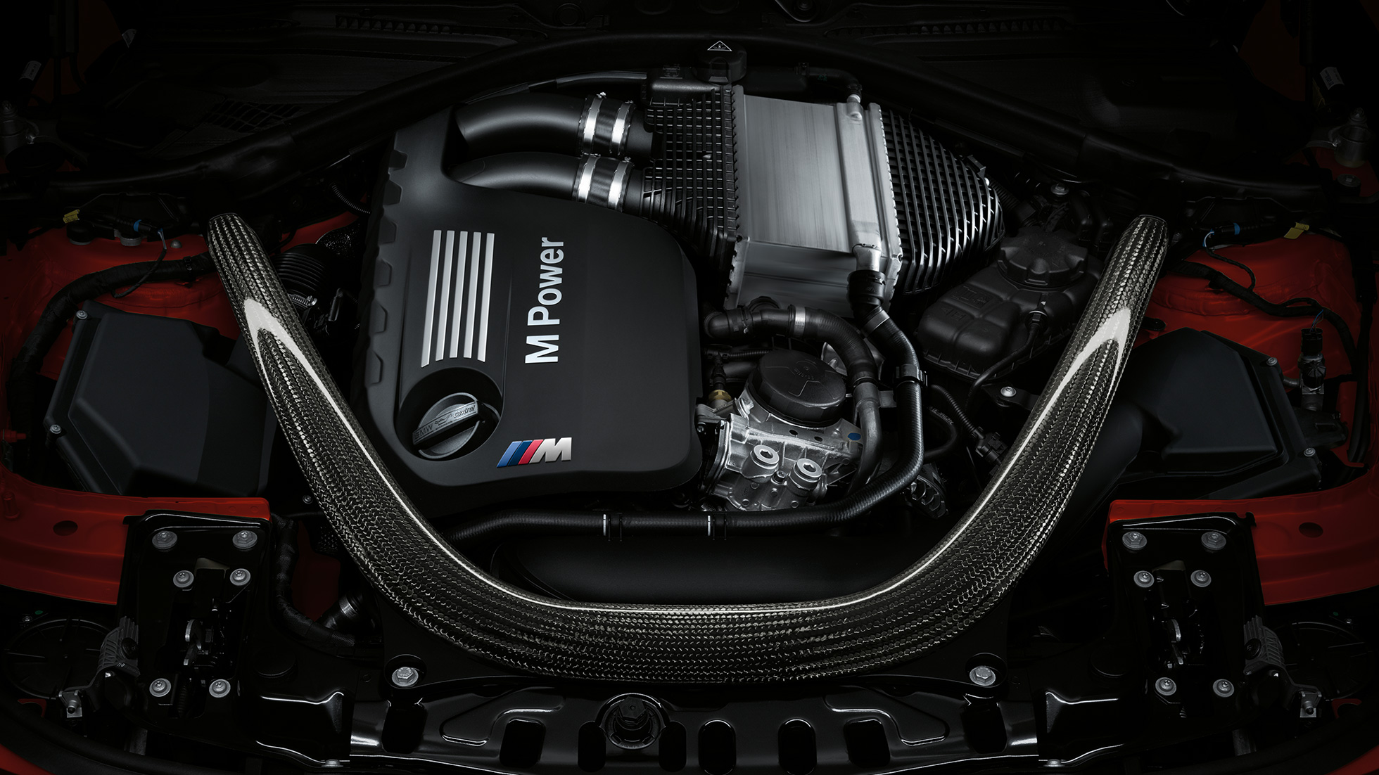 BMW M4 Coupé, 6-cilindrični benzinski motor BMW M4 Coupé, M TwinPower Turbo redni 6-cilindrični benzinski motor