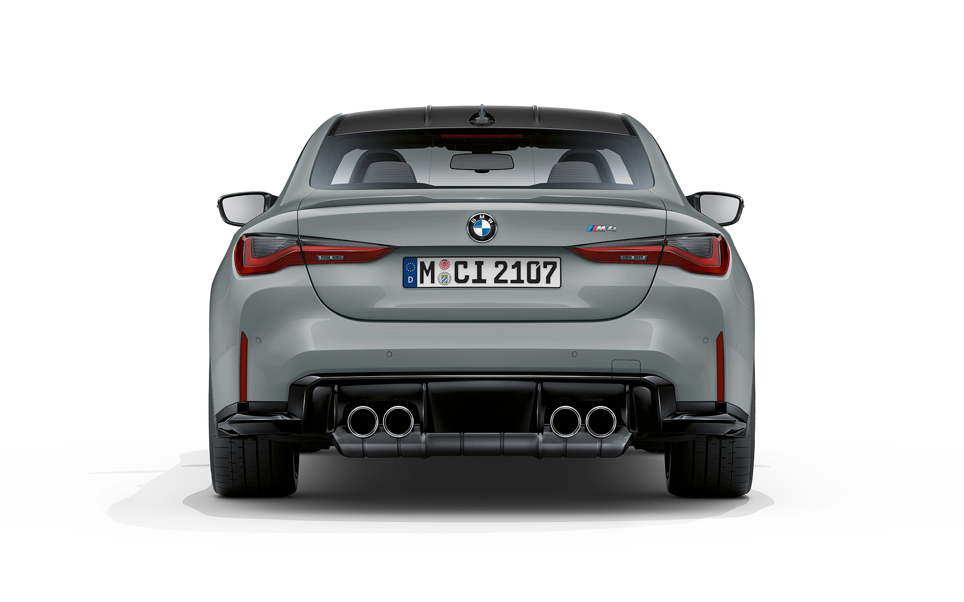 BMW M4 Coupé G82 2020 Brooklyn Grey metalik pogled straga
