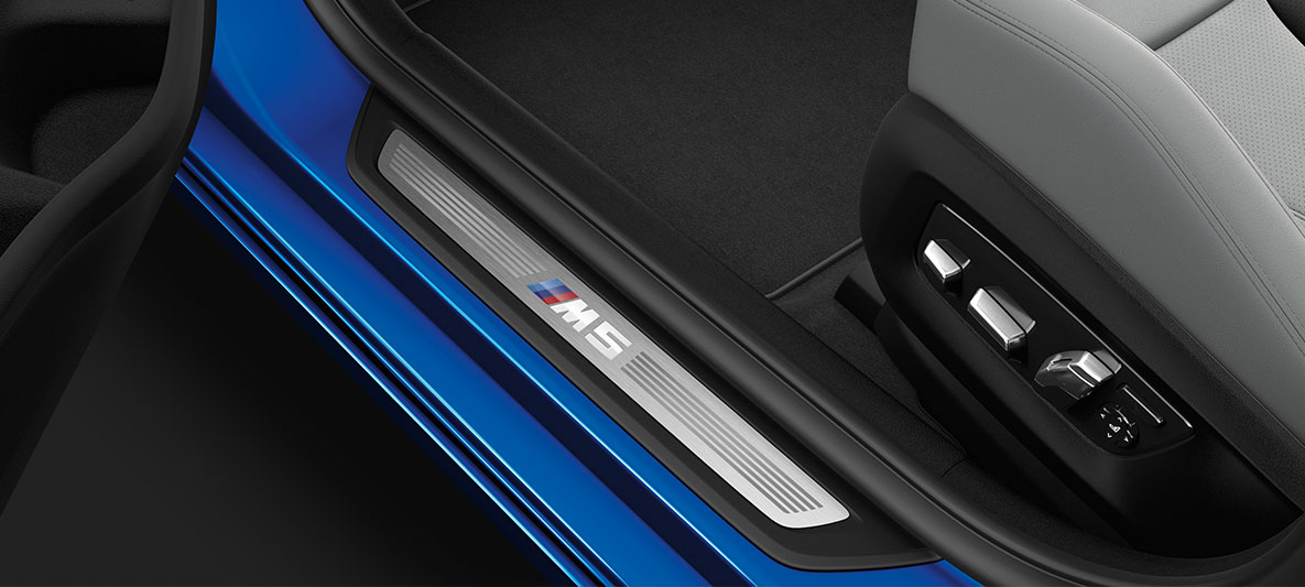 Gazišta pragova modela M5. Detaljan prikaz gazišta pragova BMW-a M5.