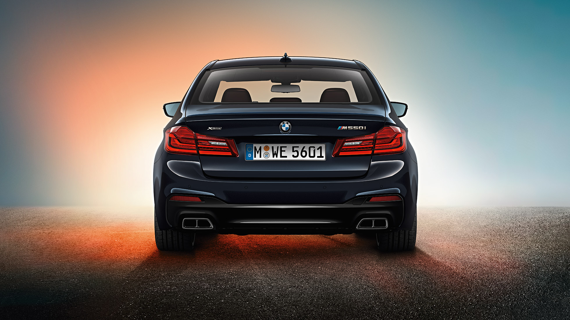 Dizajn stražnjeg kraja. Prikaz dizajna stražnjeg kraja BMW-a M550i i BMW-a M550d.