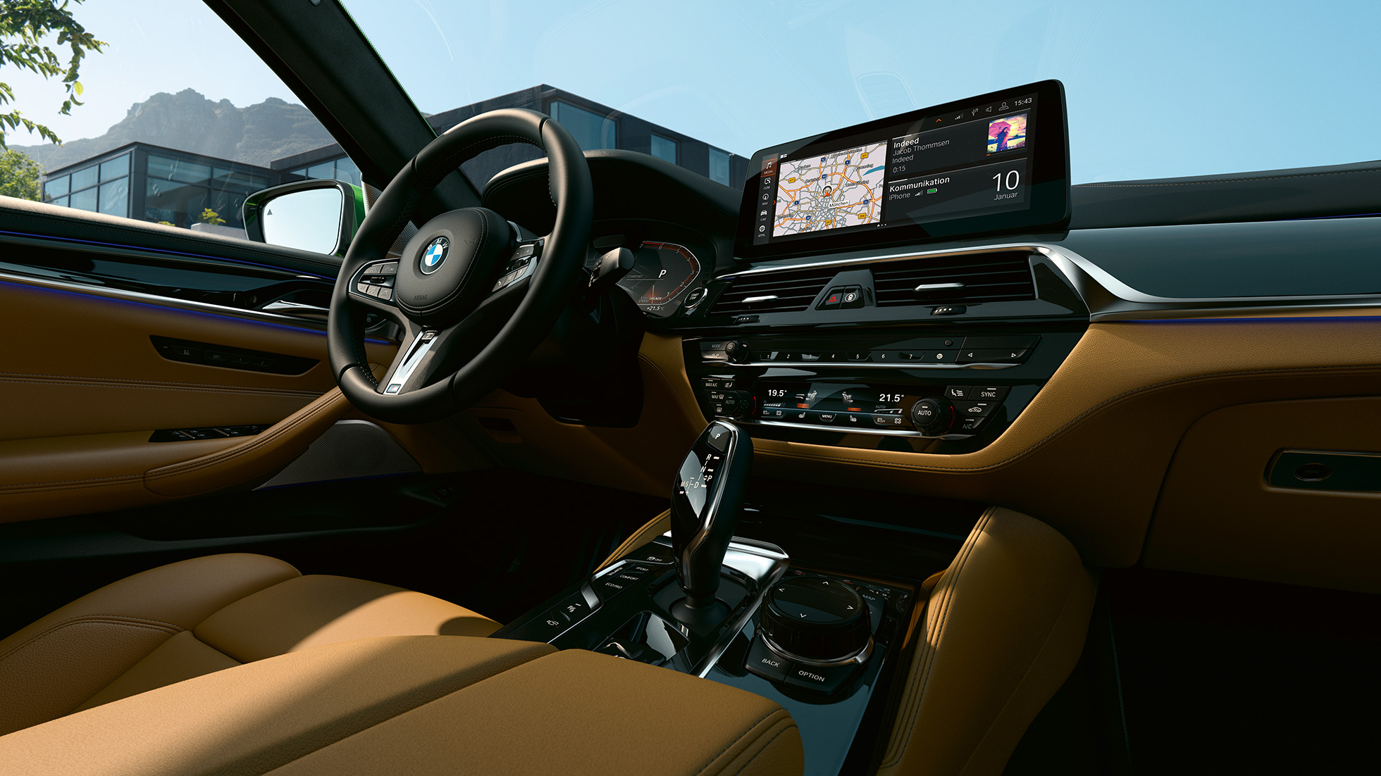 BMW M550i xDrive Limuzina G30 LCI Facelift 2020 kokpit s 12,3” kontrolnim zaslonom BMW M550i xDrive Limuzina G30 LCI Facelift 2020 kokpit s 12,3” kontrolnim zaslonom