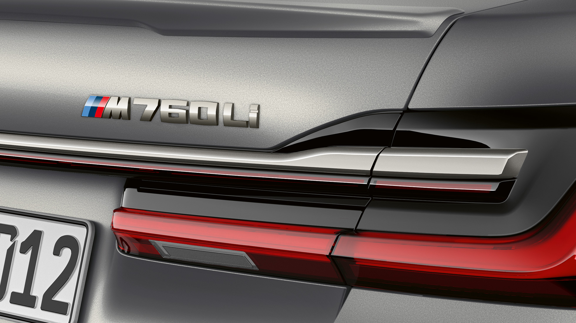 BMW M760Li xDrive Limuzina, detaljan prikaz BMW M760Li oznake BMW M760Li xDrive Limuzina, detaljan prikaz BMW M760Li oznake na stražnjem kraju