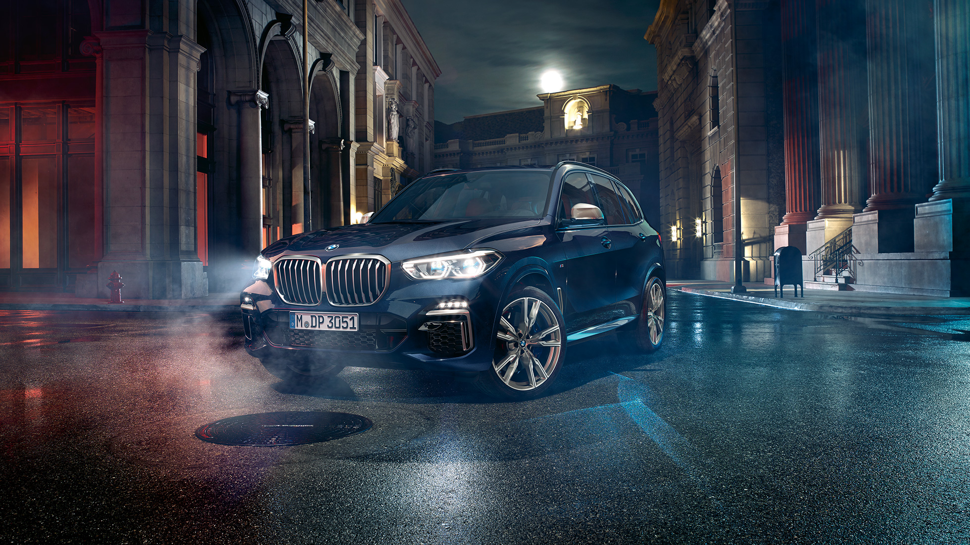 Dizajn vanjštine BMW-a X5 M50i i M50d G05 Tročetvrtinski prikaz dizajna vanjštine prednjeg kraja BMW-a X5 M50i i M50d G05