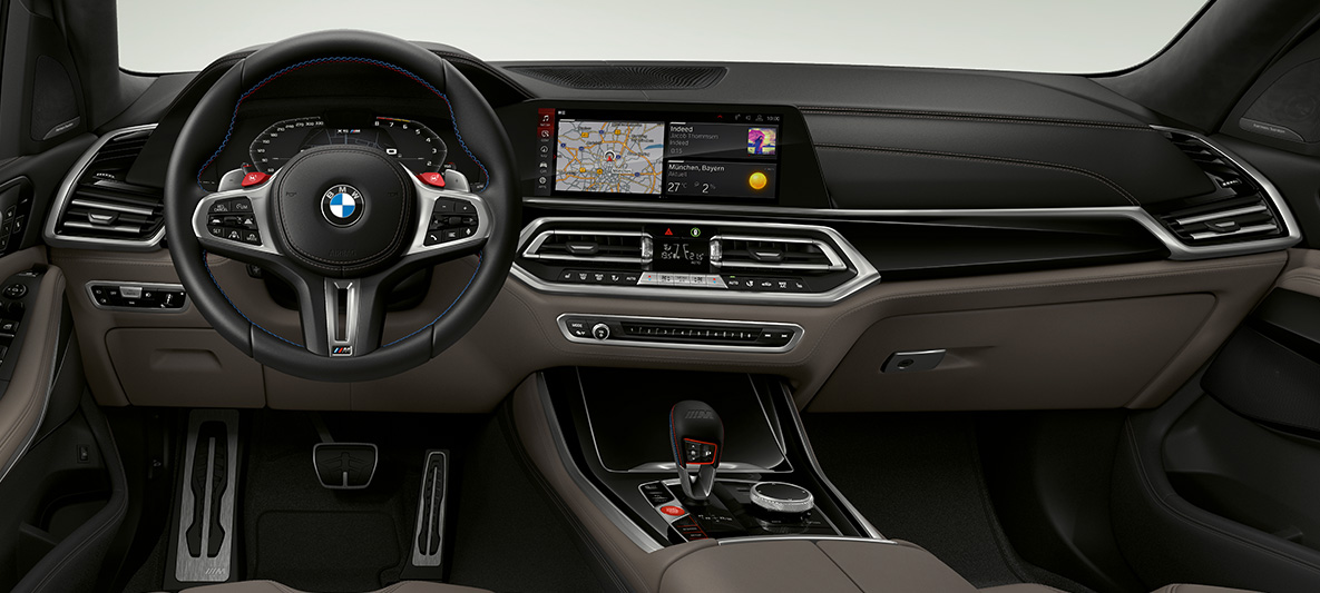 M kožni upravljač BMW X5 M F95 M kožni upravljač sa kontrastnim prošivima BMW X5 M F95 2020 SUV kokpit