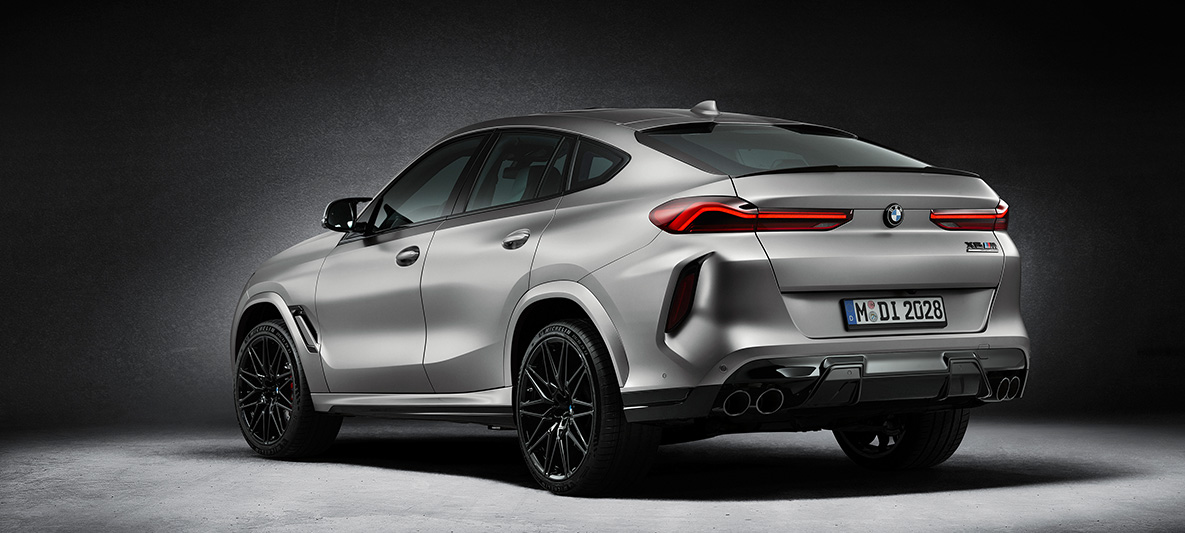 BMW X6 M First Edition F96 2020 BMW Individual specijalna boja Frozen Dark Silver metalik mat tročetvrtinski pogled straga BMW X6 M First Edition F96 2020 BMW Individual specijalna boja Frozen Dark Silver metalik mat tročetvrtinski pogled straga