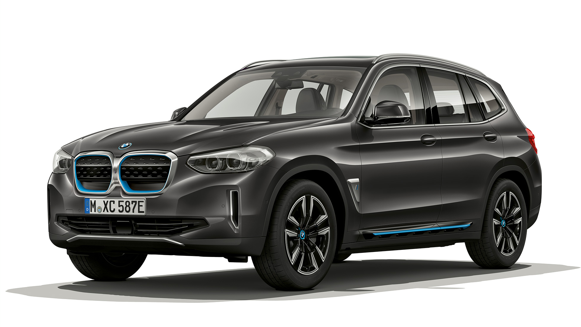BMW iX3 G08 2020 Model “Inspiring” tročetvrtinski prednji prikaz BMW iX3 G08 2020 Model “Inspiring” Sophisto Grey Brilliant Effect tročetvrtinski prednji prikaz