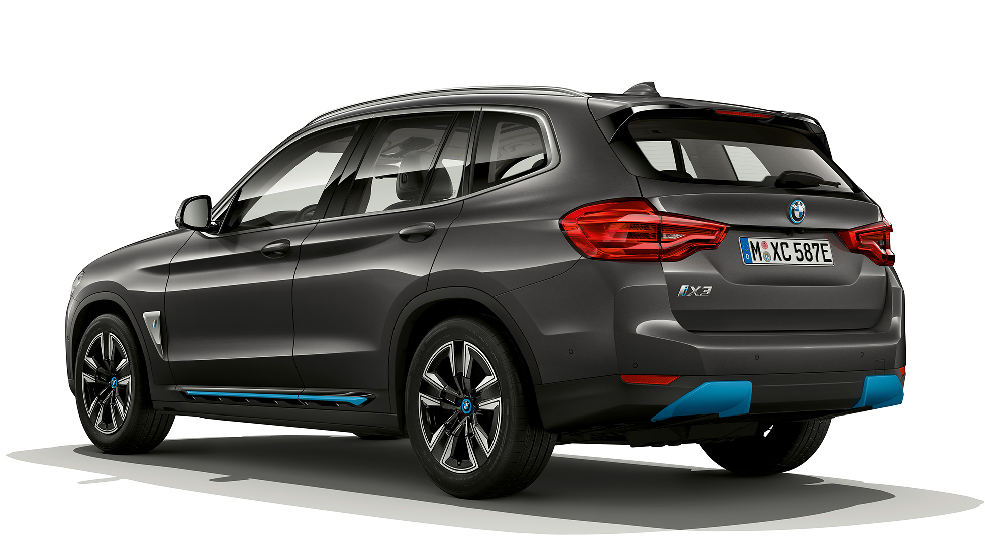 BMW iX3 G08 2020 Model “Inspiring” tročetvrtinski stražnji prikaz BMW iX3 G08 2020 Model “Inspiring” Sophisto Grey Brilliant Effect tročetvrtinski stražnji prikaz