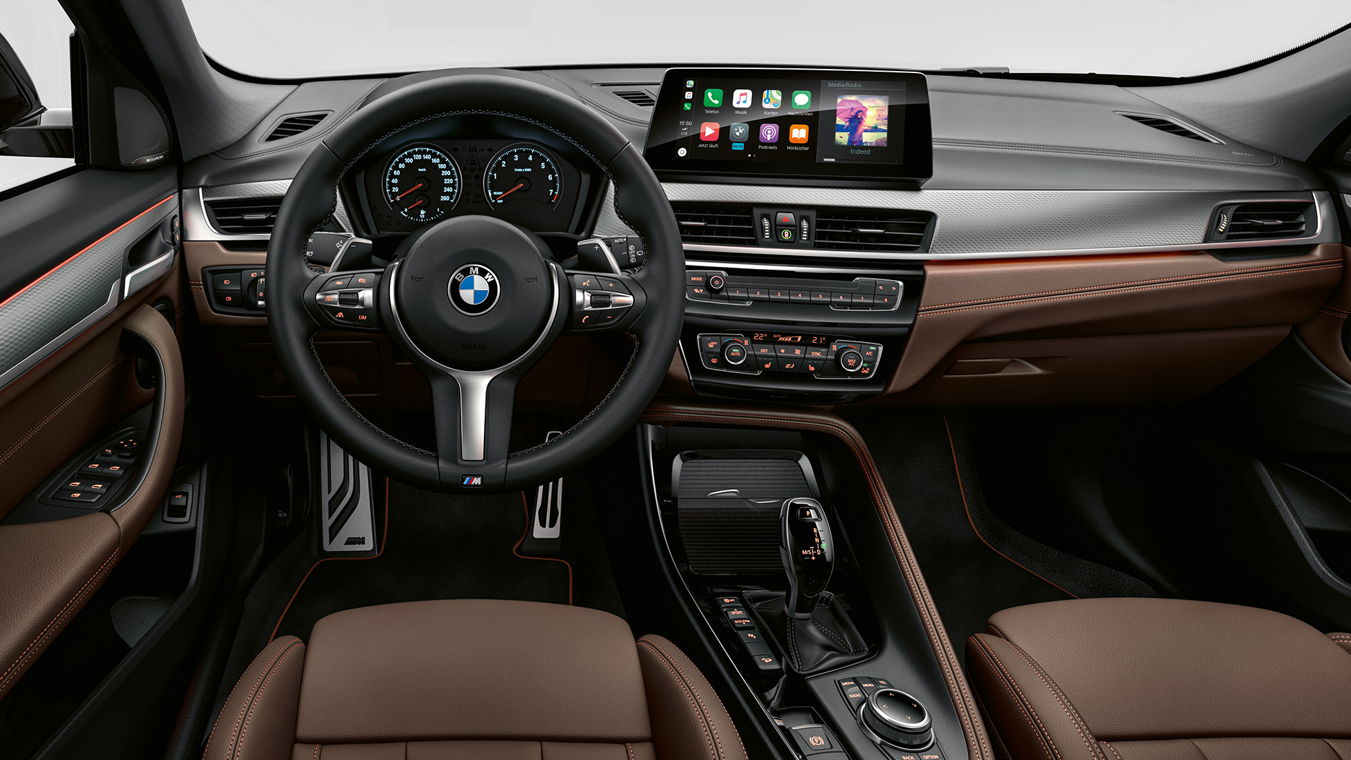 Kokpit BMW X2 Model Edition M Mesh BMW X2 Model Edition M Mesh 2020 F39 unutrašnjost kokpit