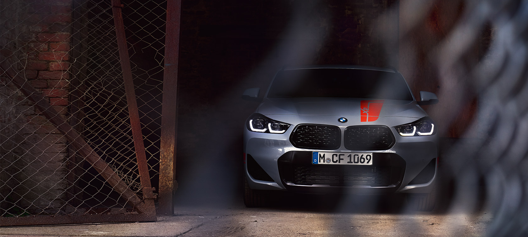 BMW X2 2020 F39 Brooklyn Grey pogled sprijeda BMW X2 2020 F39 Brooklyn Grey pogled sprijeda