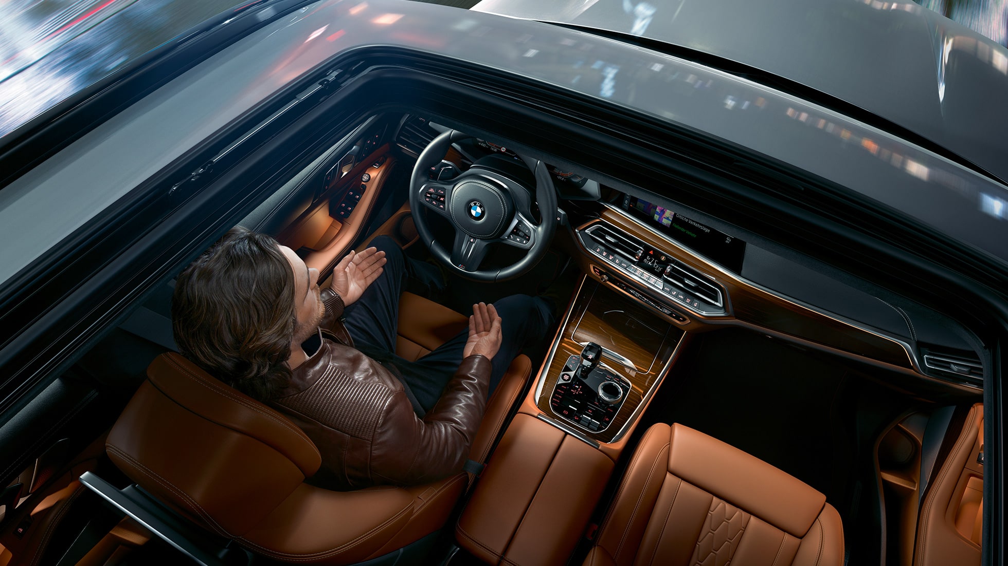 Panorama stakleni krov BMW-a X5 Panorama stakleni krov BMW-a X5 G05 2018 Mineral White metalik boje