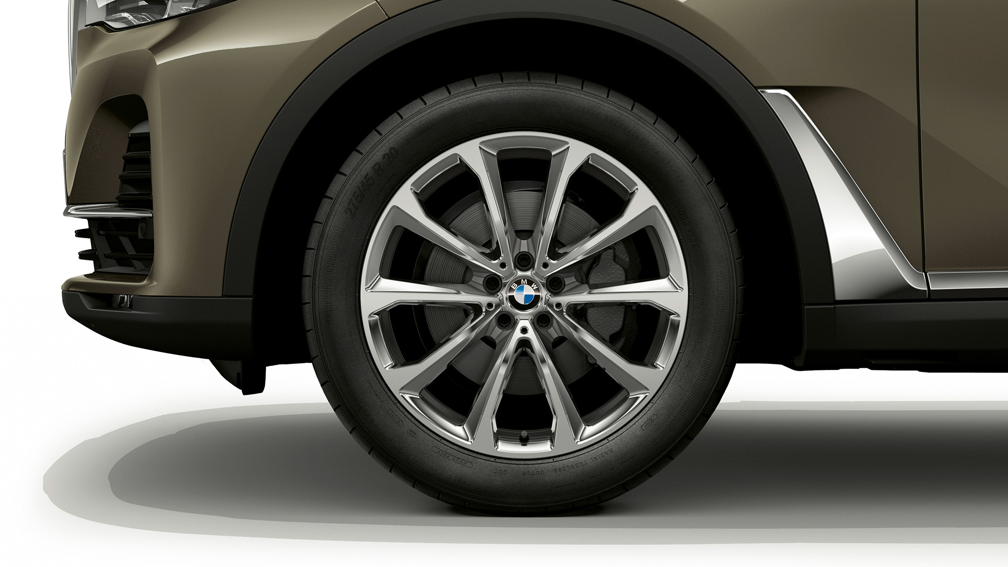 Lakometalni kotači BMW-a X7 Detaljan prednji prikaz kokpita vozača BMW-a X7