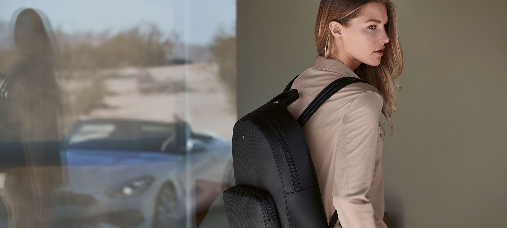 Ženski model nosi dio BMW kolekcije. Ženski model nosi dio BMW kolekcije.