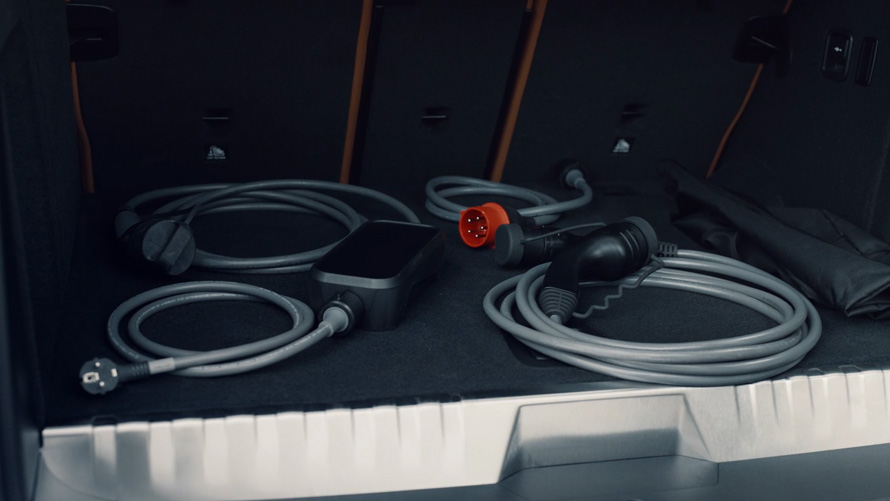 BMW Plug-in hibrid BMW X3 xDrive30e Flexible Fast Charger punjenje kabel video BMW Plug-in hibrid BMW X3 xDrive30e Flexible Fast Charger punjenje kabel video