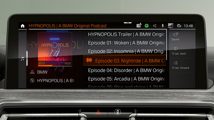 Pogled izbliza na Kontrolni zaslon sa Connected Music i Spotify Remote Software Upgrade pogled izbliza na Kontrolni zaslon sa Connected Music i Spotify