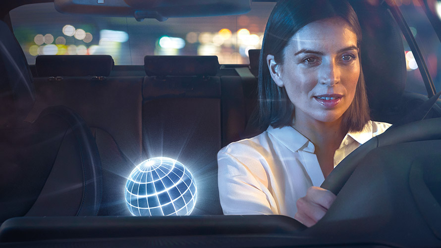 BMW Intelligent Personal Assistant, BMW My Assistant Žena se vozi u BMW-u i koristi My Assistant