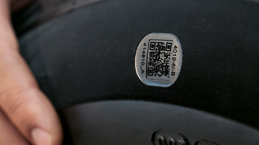 BMW gume, guma sa QR-kodom BMW gume, guma sa QR-kodom