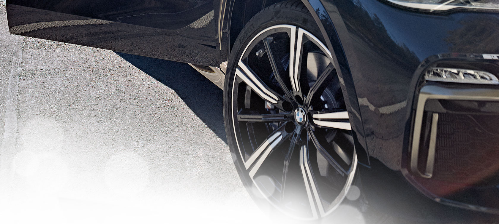 BMW naplatak, pogled izbliza BMW naplatak, pogled izbliza