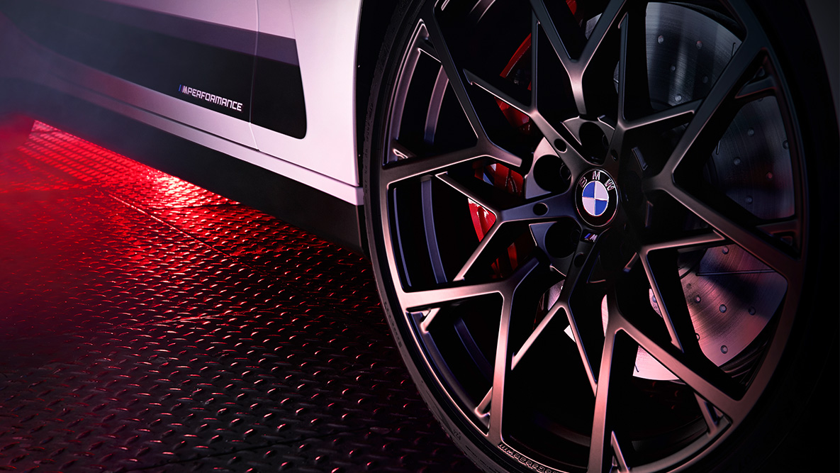 20" M Performance kovani naplatak Y-spoke 795 M Jet Black mat BMW serije 4 Coupé G22 20" M Performance kovani naplatak Y-spoke 795 M Jet Black mat BMW serije 4 Coupé G22 detalj