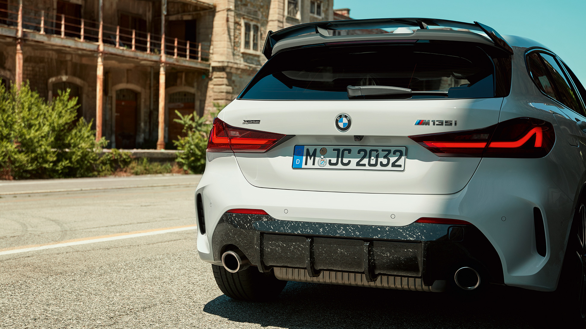 BMW serije 1 BMW M135i xDrive F40 M Performance BMW serije 1 BMW M135i xDrive F40 M Performance stražnji prikaz