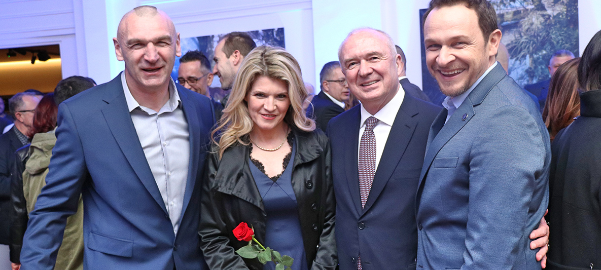 Željko Mavrović, Jelena Mavrović, Franjo Tomić i Enis Bešlagić Željko Mavrović, Jelena Mavrović, Franjo Tomić i Enis Bešlagić
