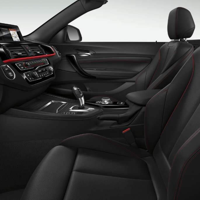 BMW serije 2 Cabrio, Model Sport Line unutrašnjost