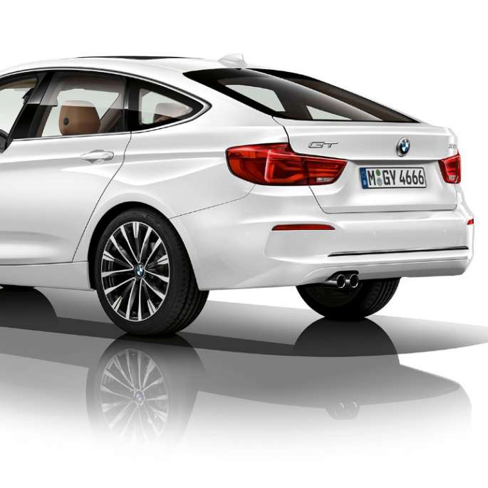 BMW serije 3 Gran Turismo, tročetvrtinski prikaz stražnjeg kraja modela Luxury Line BMW serije 3 Gran Turismo, tročetvrtinski prikaz stražnjeg kraja modela Luxury Line