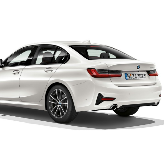 BMW serije 3 Limuzina, Model Sport Line stražnji kraj. Tročetvrtinski stražnji prikaz BMW-a serije 3 Limuzina sa značajkama modela Sport Line.