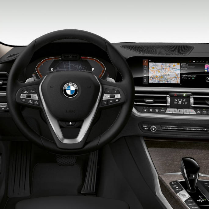 BMW serije 3 Limuzina, Modell Luxury Line kokpit. Prednji detaljan prikaz vozačevog kokpita BMW-a serije 3 Limuzina sa značajkama Modela Luxury Line.