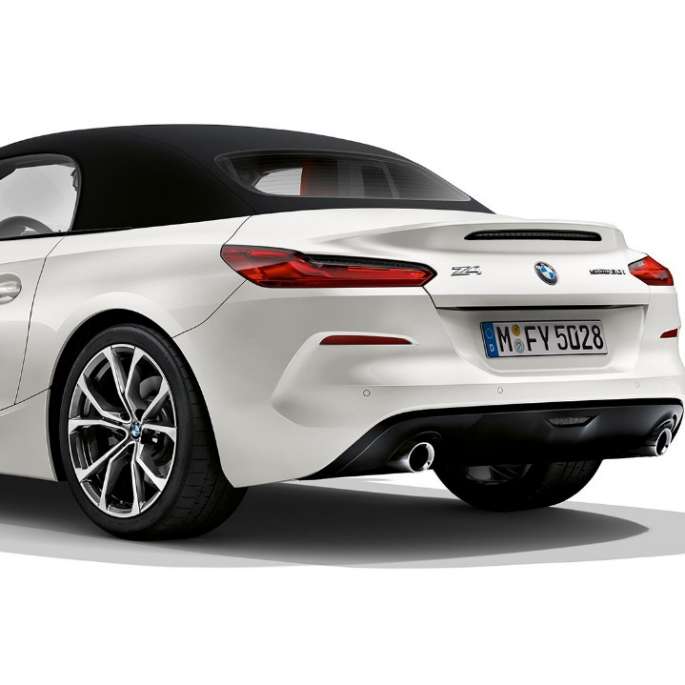 BMW Z4 Roadster Model Sport Line BMW Z4 Roadster Model Sport Line, tročetvrtinski prednji prikaz